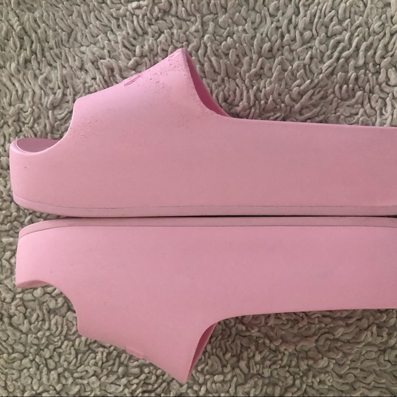 Balenciaga - Picture 9 of 13